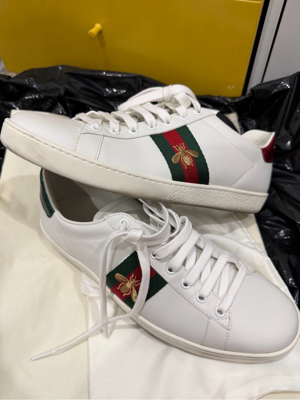 Gucci Men's Ace Sneaker With Bee, Gucci Shoes, Size 41 EU - Picture 2 of 7